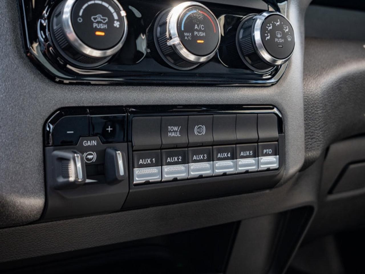 2025 RAM 5500 Chassis Tradesman Photo