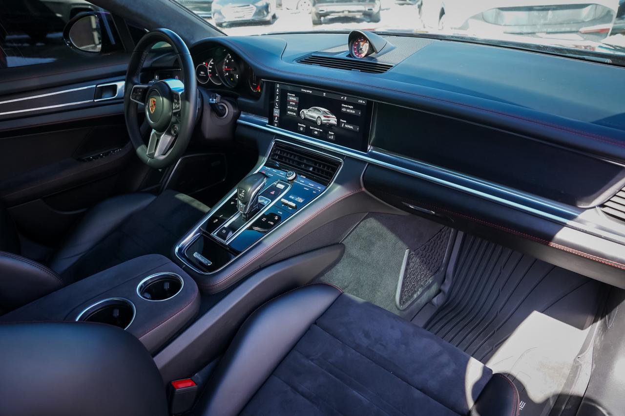 2020 Porsche Panamera GTS | AWD | Well Equipped Photo