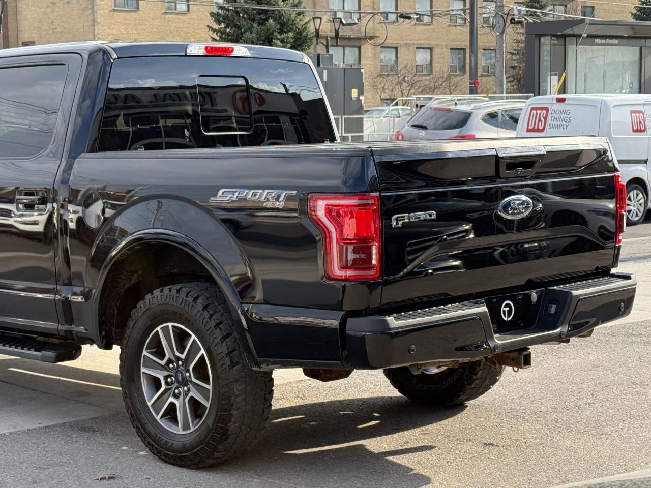 2017 Ford F-150 LARIAT 5.0 V8 | SONY SOUND | PANO | LOADED - Photo #12