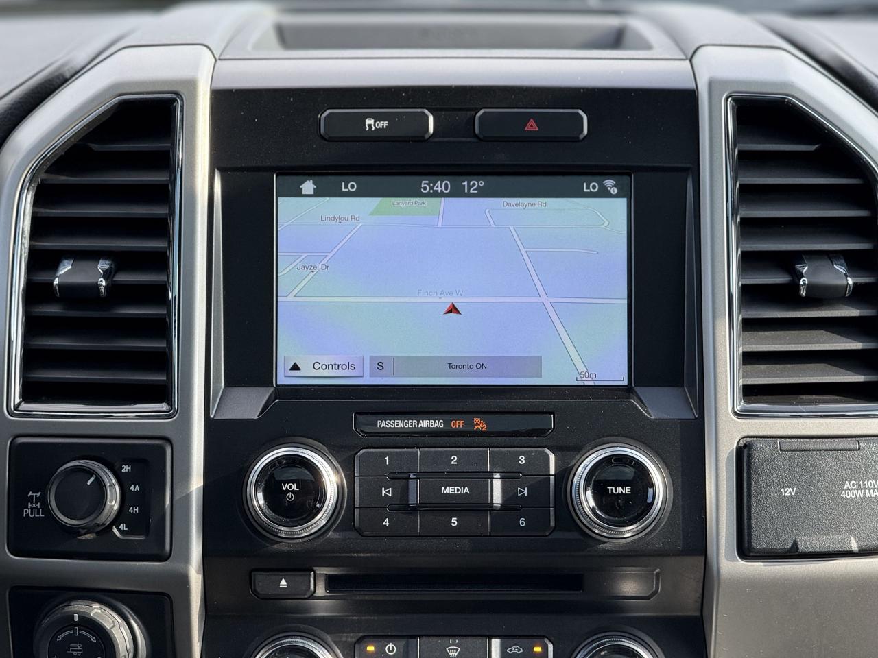 2017 Ford F-150 LARIAT 5.0 V8 | SONY SOUND | PANO | LOADED - Photo #24