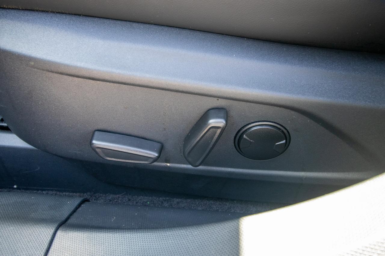 2023 Ford Mustang Mach-E Select AWD Photo5