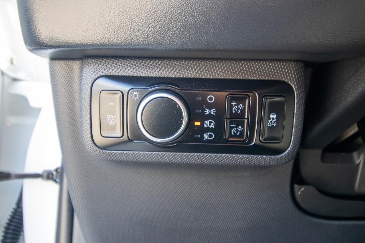 2023 Ford Mustang Mach-E Premium AWD Photo5