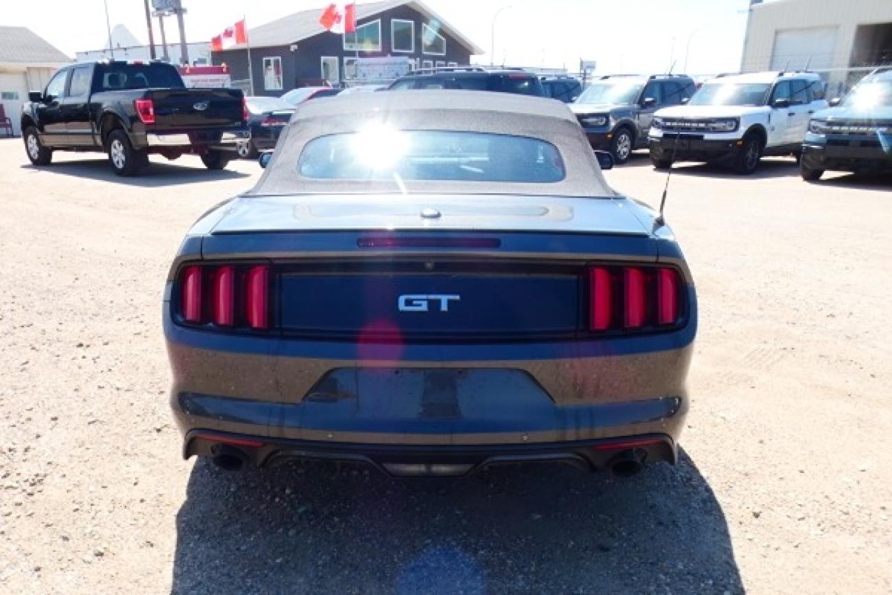 2017 Ford Mustang GT Premium 2dr Conv w/H&C L, NAV, BUC - Photo #7