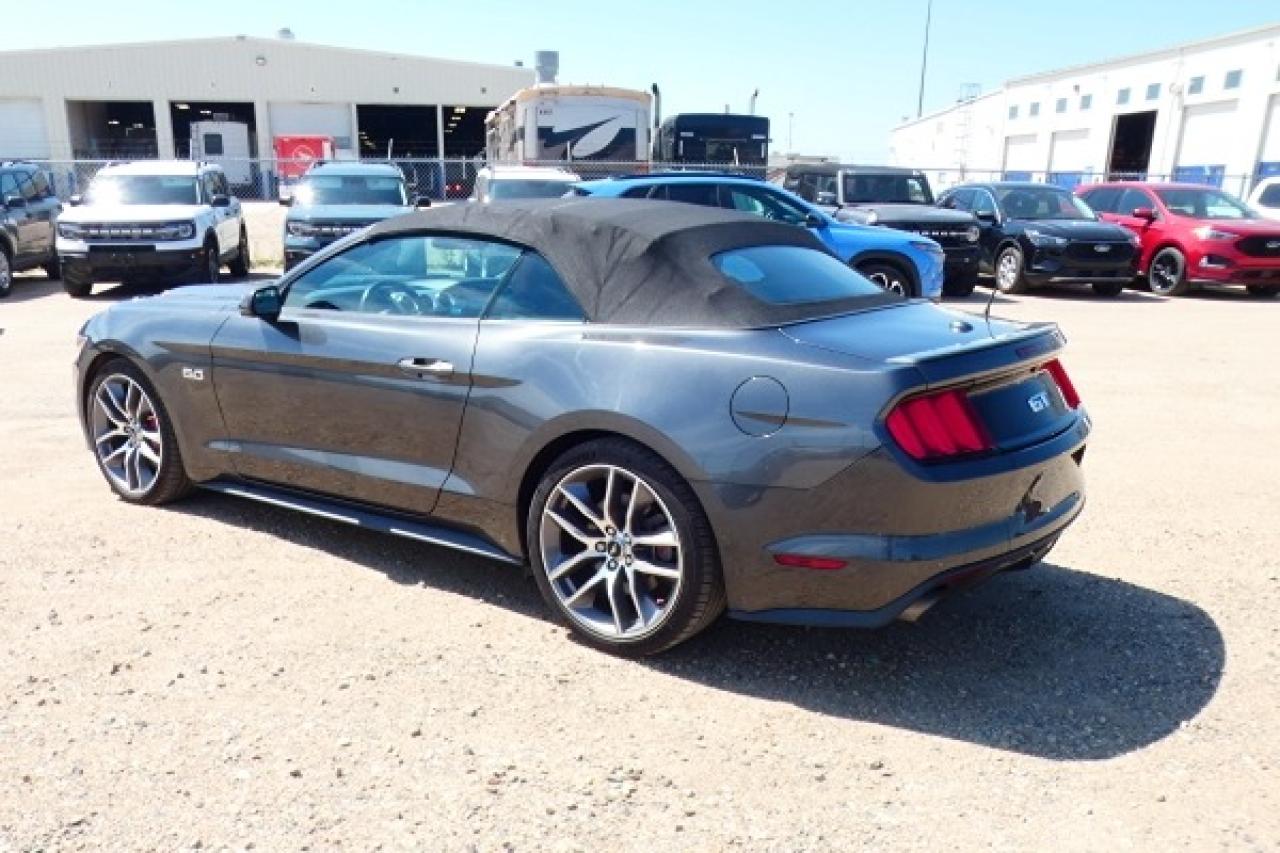 2017 Ford Mustang GT Premium 2dr Conv w/H&C L, NAV, BUC - Photo #8