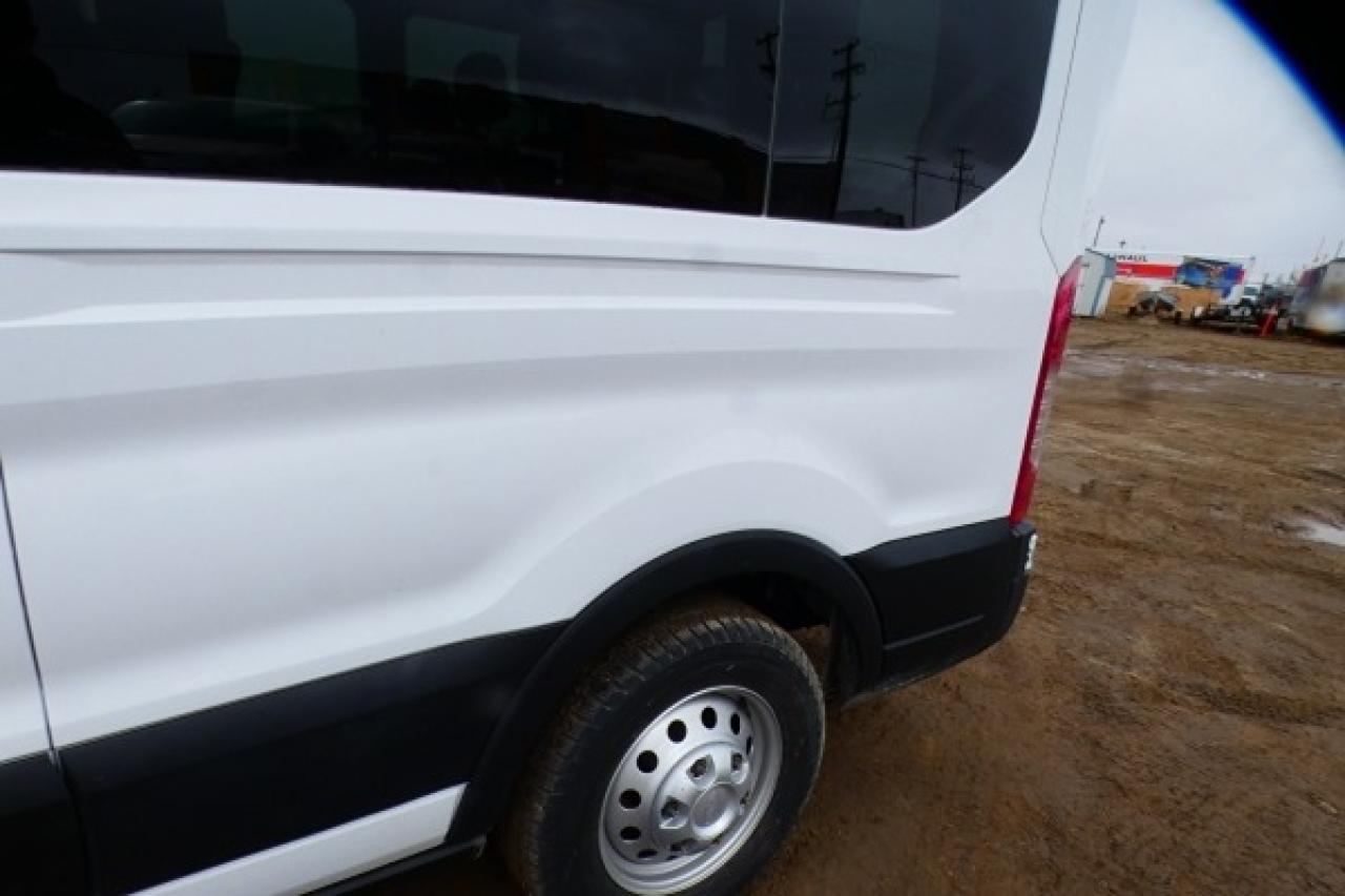 2023 Ford Transit 350 XL 12 pass. Med Roof AWD w/cloth seats, BUC - Photo #22