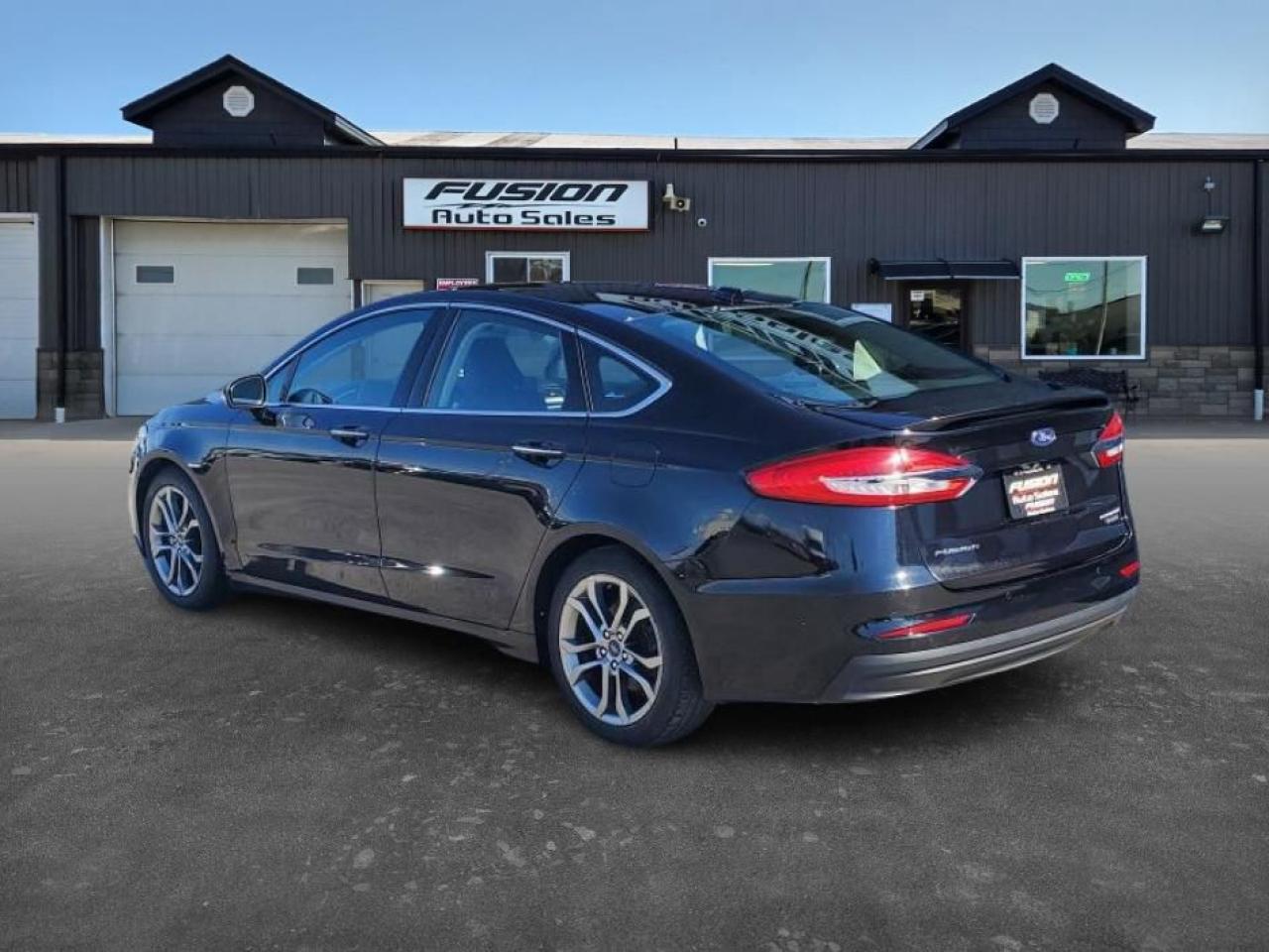 2020 Ford Fusion Hybrid Titanium-SUNROOF-LEATHER-NAVIGATION-LANE ASSIST - Photo #3