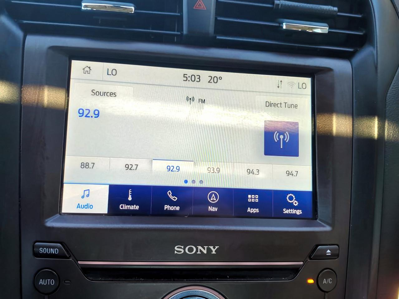 2020 Ford Fusion Hybrid Titanium-SUNROOF-LEATHER-NAVIGATION-LANE ASSIST - Photo #13