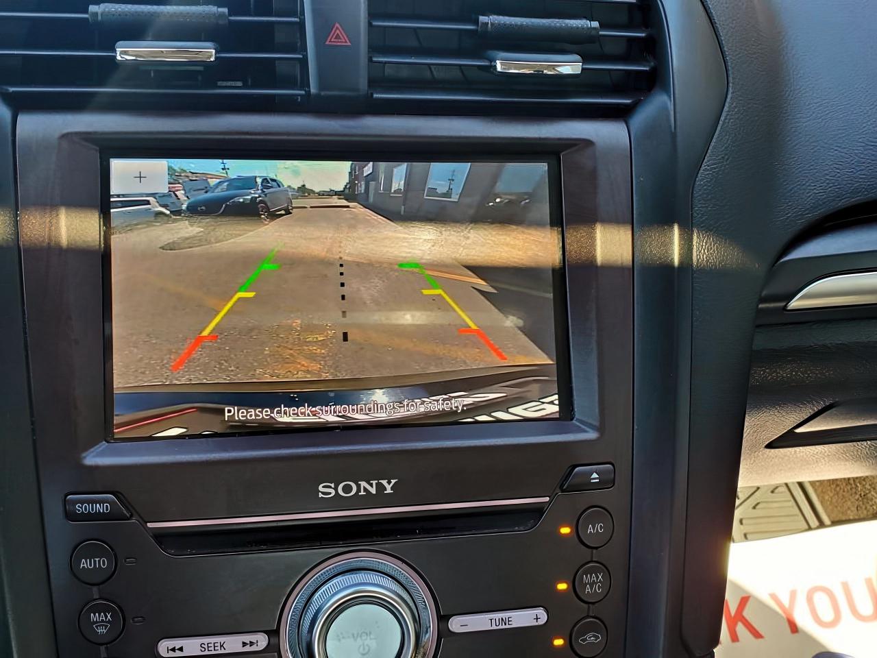 2020 Ford Fusion Hybrid Titanium-SUNROOF-LEATHER-NAVIGATION-LANE ASSIST - Photo #15