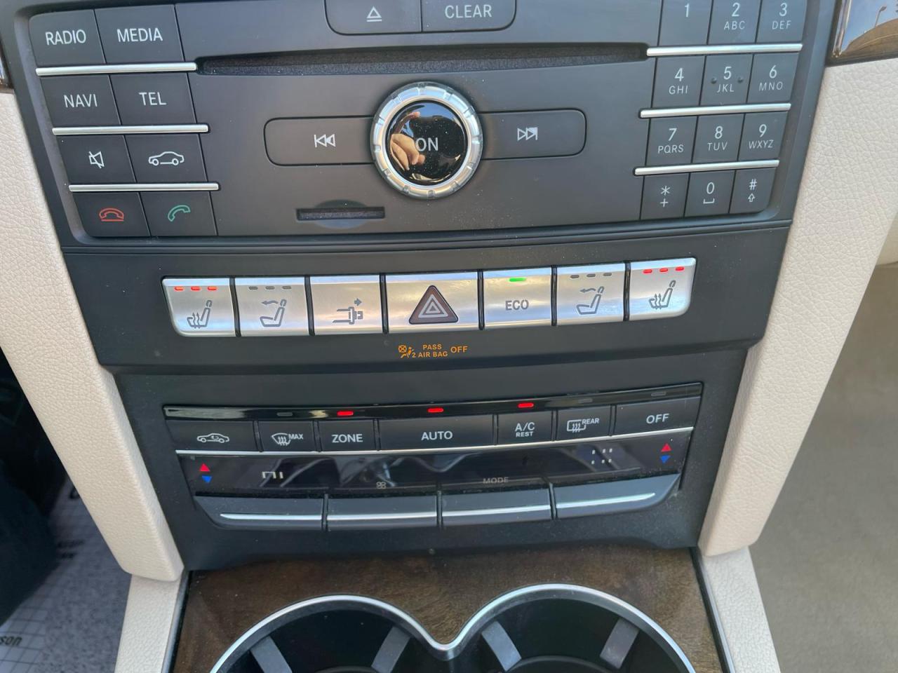 2016 Mercedes-Benz E-Class CABRIOLET NAVI LEATHER NO ACCIDENT B-SPOT - Photo #28