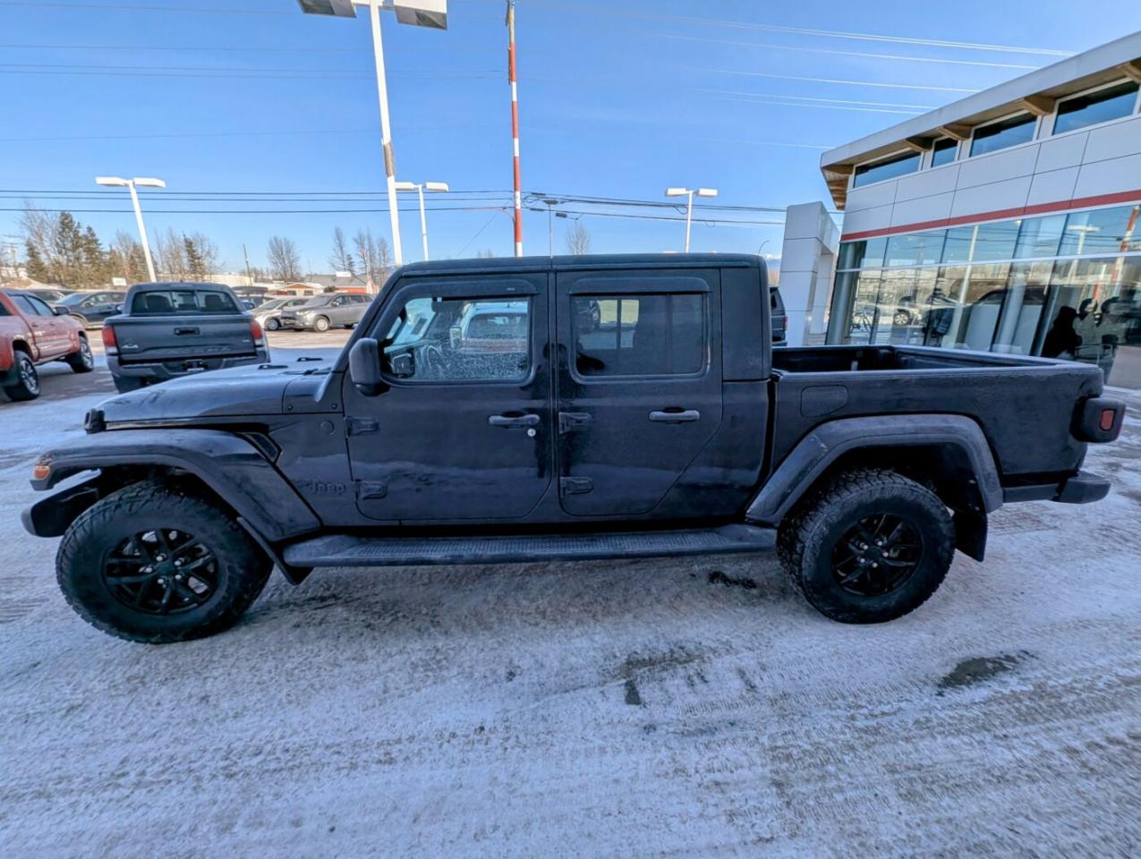 2021 Jeep Gladiator Sport S Photo3