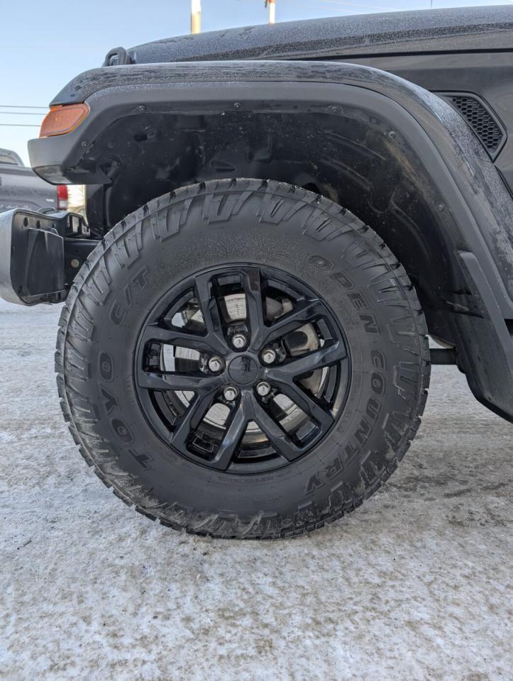 2021 Jeep Gladiator Sport S Photo