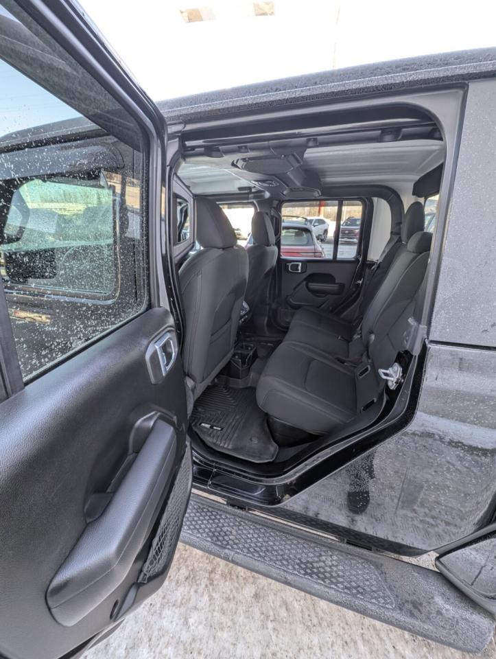 2021 Jeep Gladiator Sport S Photo