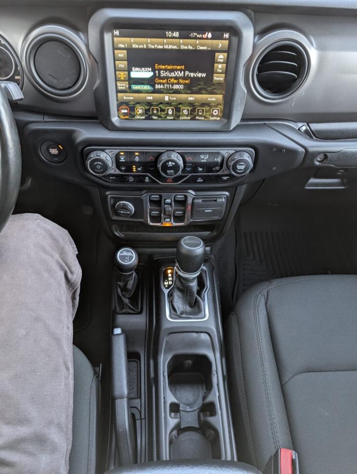 2021 Jeep Gladiator Sport S Photo