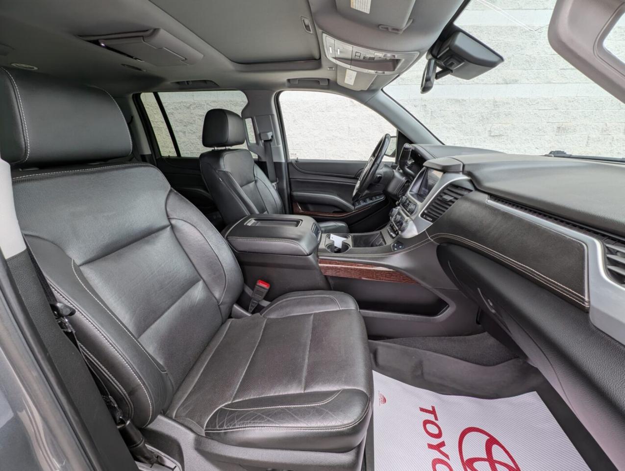 2020 GMC Yukon XL SLT Photo