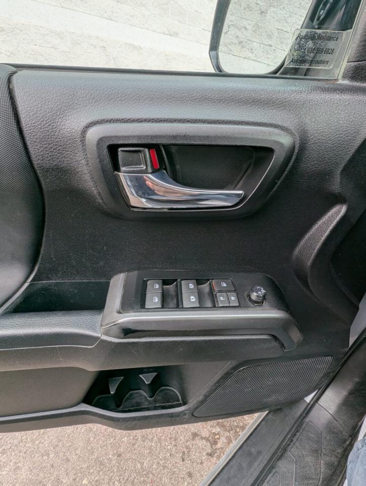 2023 Toyota Tacoma TRD OFFROAD PREMIUM Photo