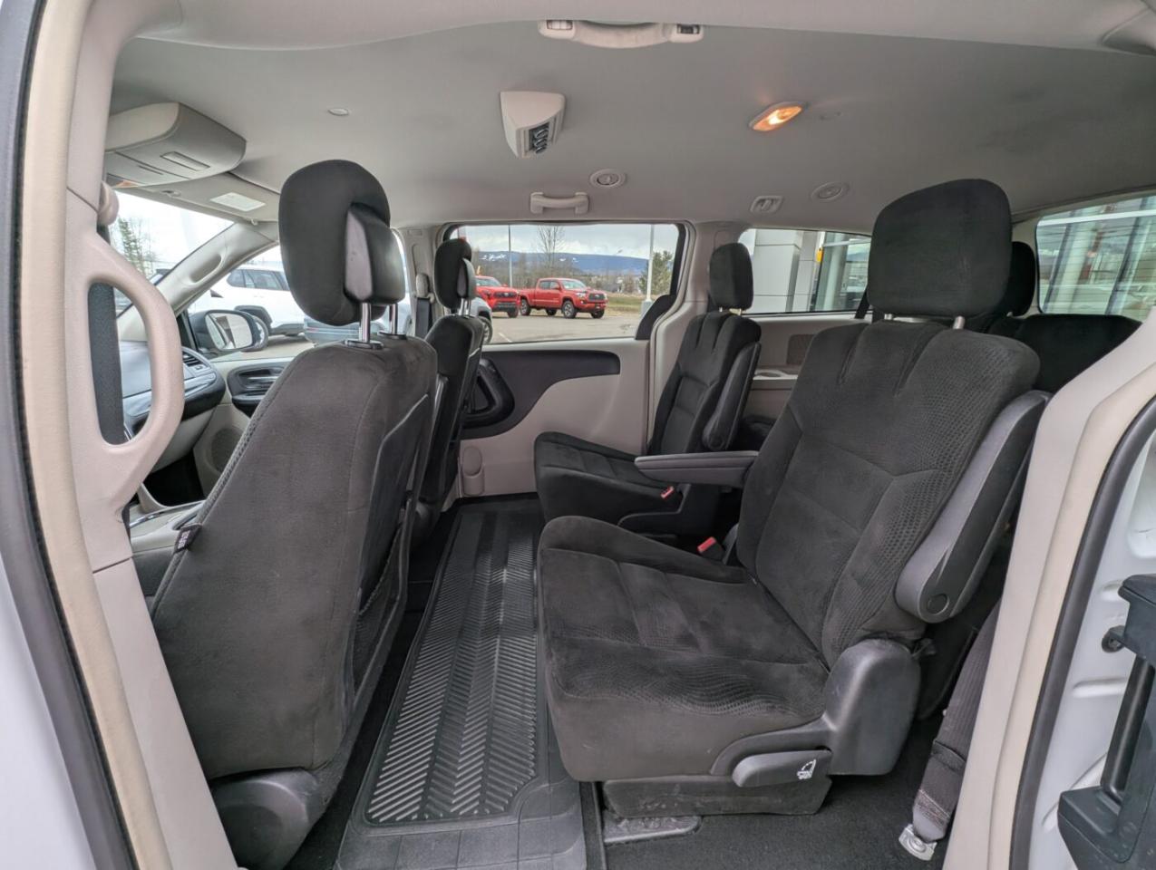 2016 Dodge Grand Caravan Crew Photo