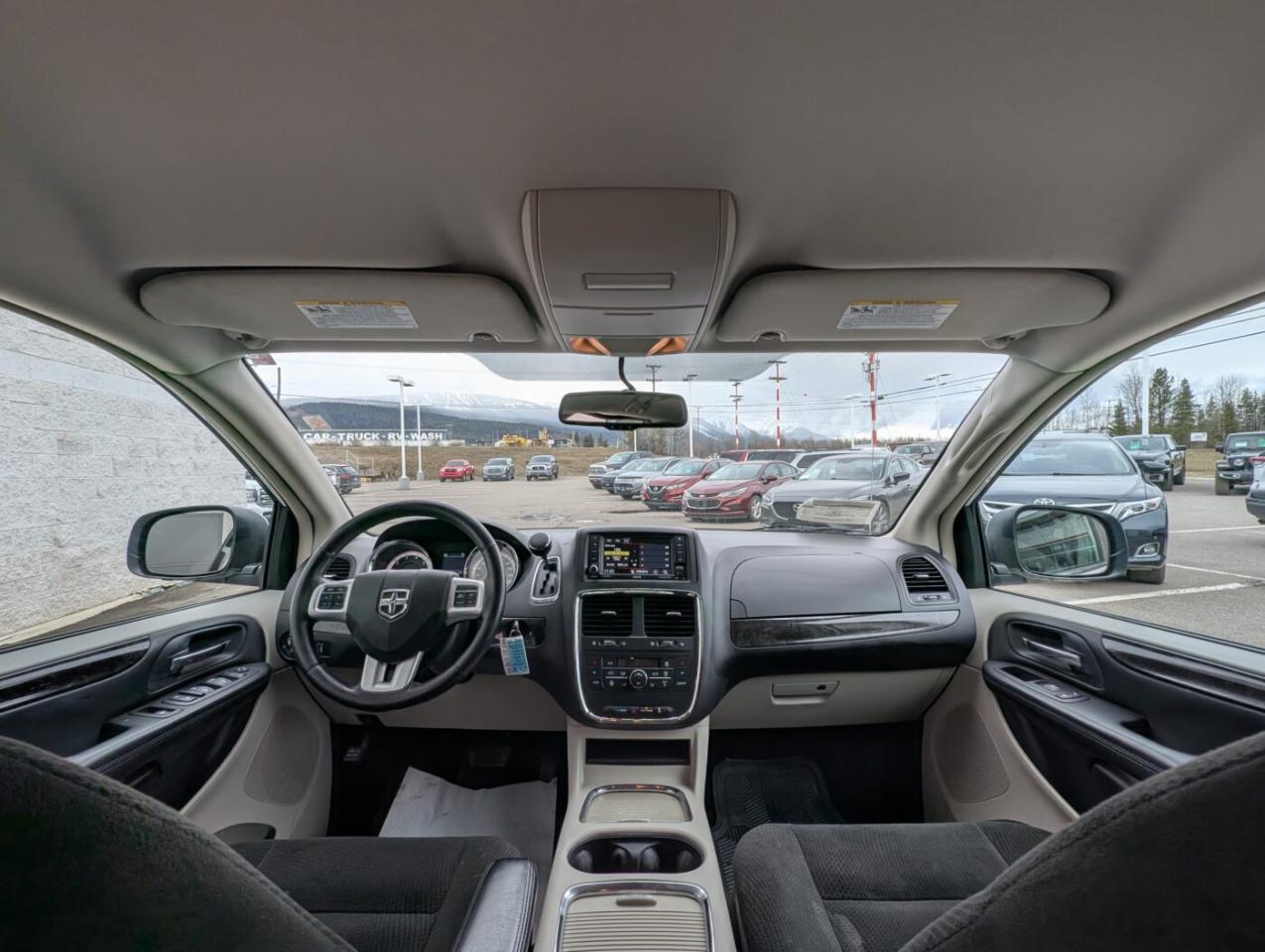 2016 Dodge Grand Caravan Crew Photo