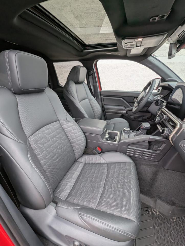 2024 Toyota Tacoma TRD OFFROAD PREMIUM Photo