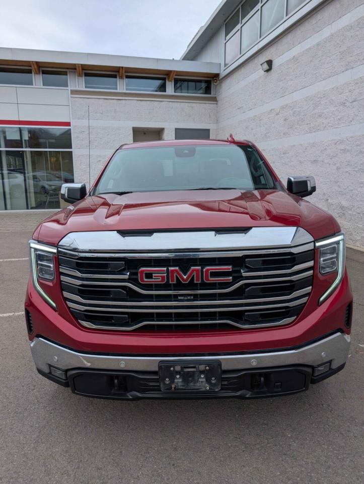 2022 GMC Sierra 1500 AT4 Photo1