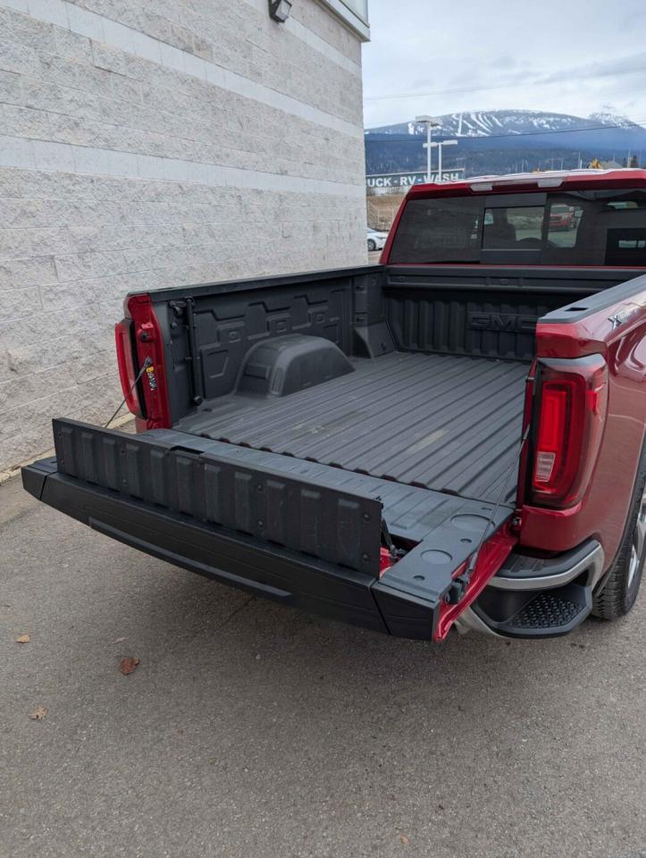 2022 GMC Sierra 1500 AT4 Photo