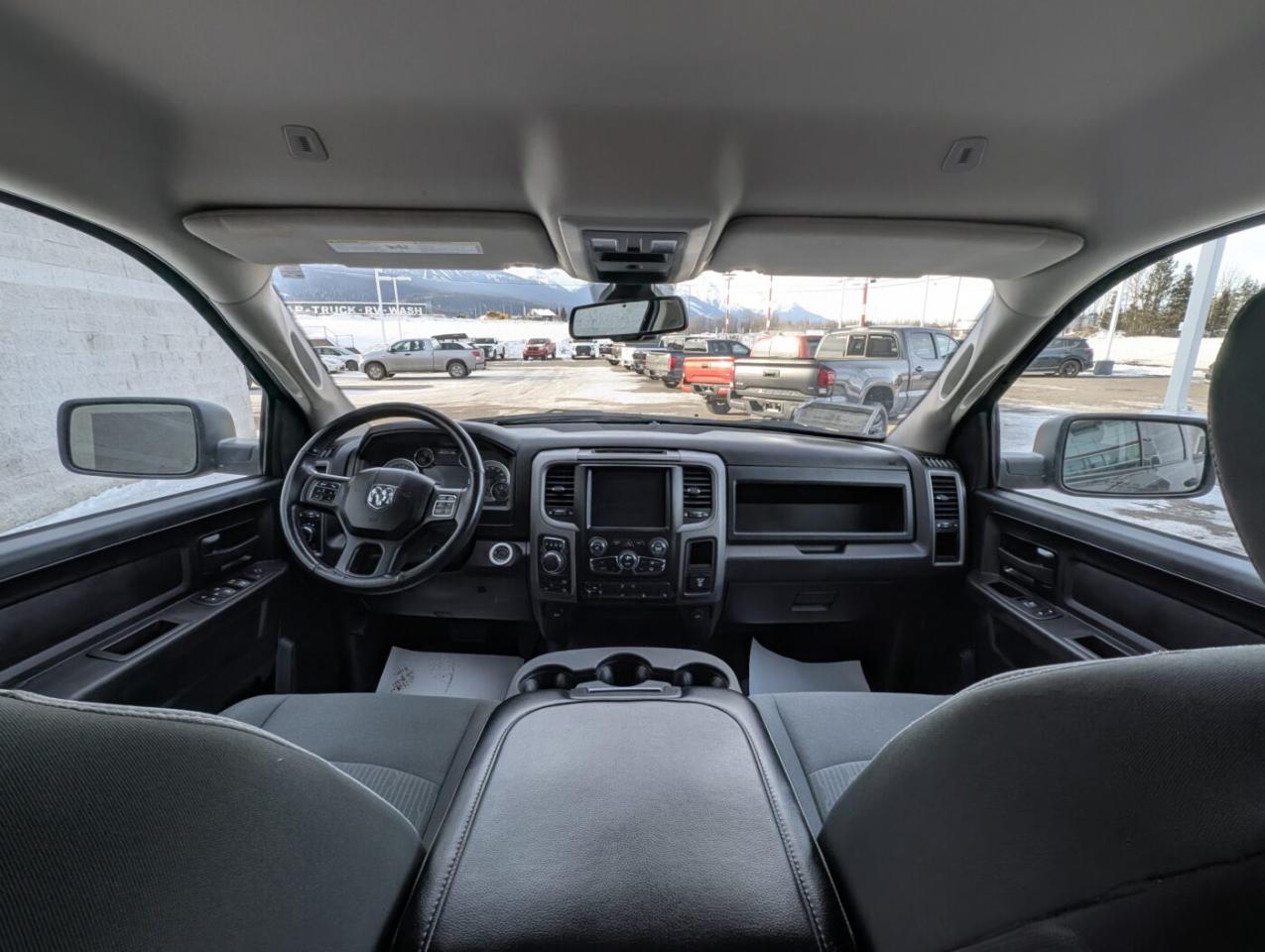 2021 RAM 1500 Classic EXPRESS Photo