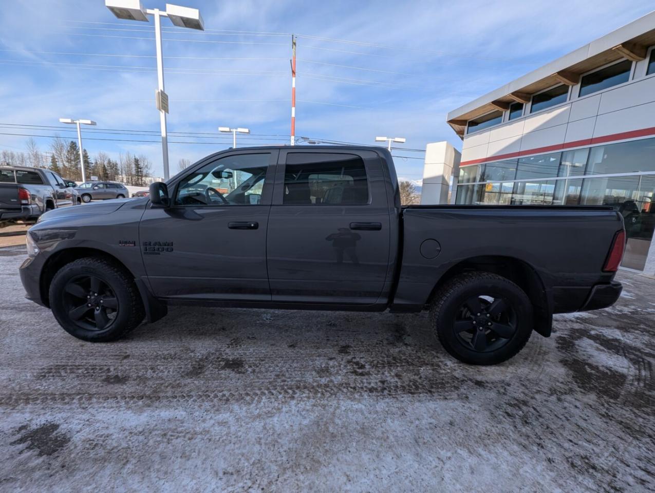 2021 RAM 1500 Classic EXPRESS Photo