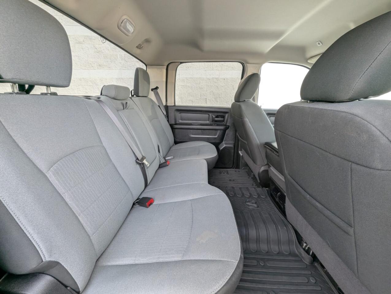 2021 RAM 1500 Classic EXPRESS Photo