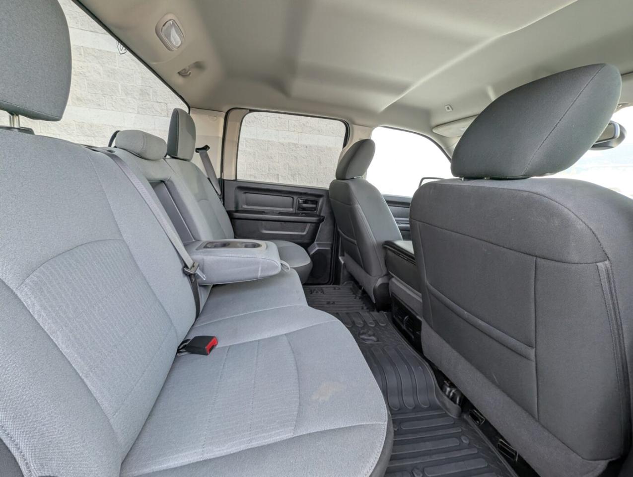 2021 RAM 1500 Classic EXPRESS Photo