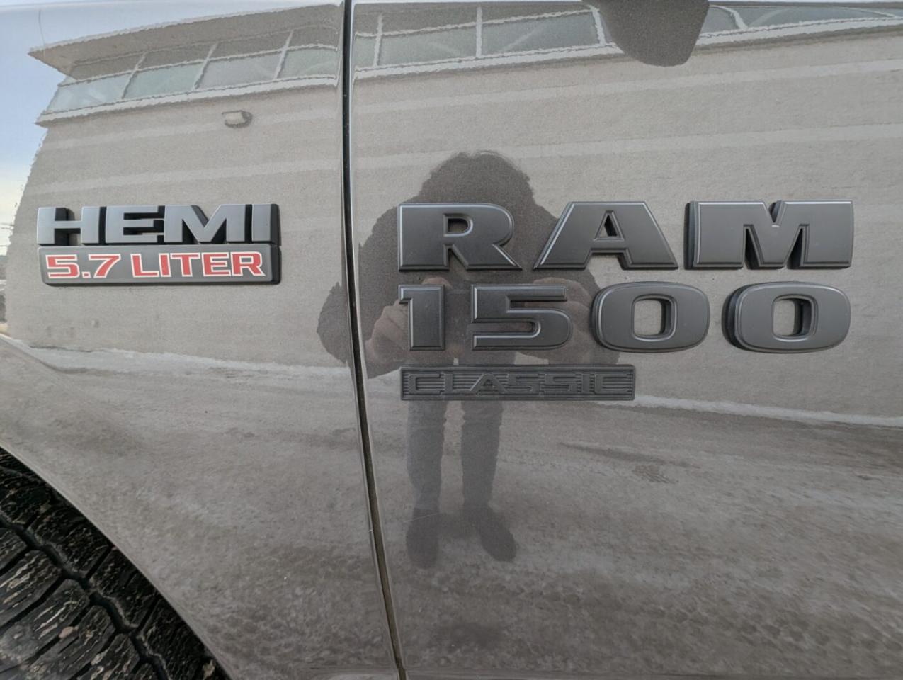 2021 RAM 1500 Classic EXPRESS Photo