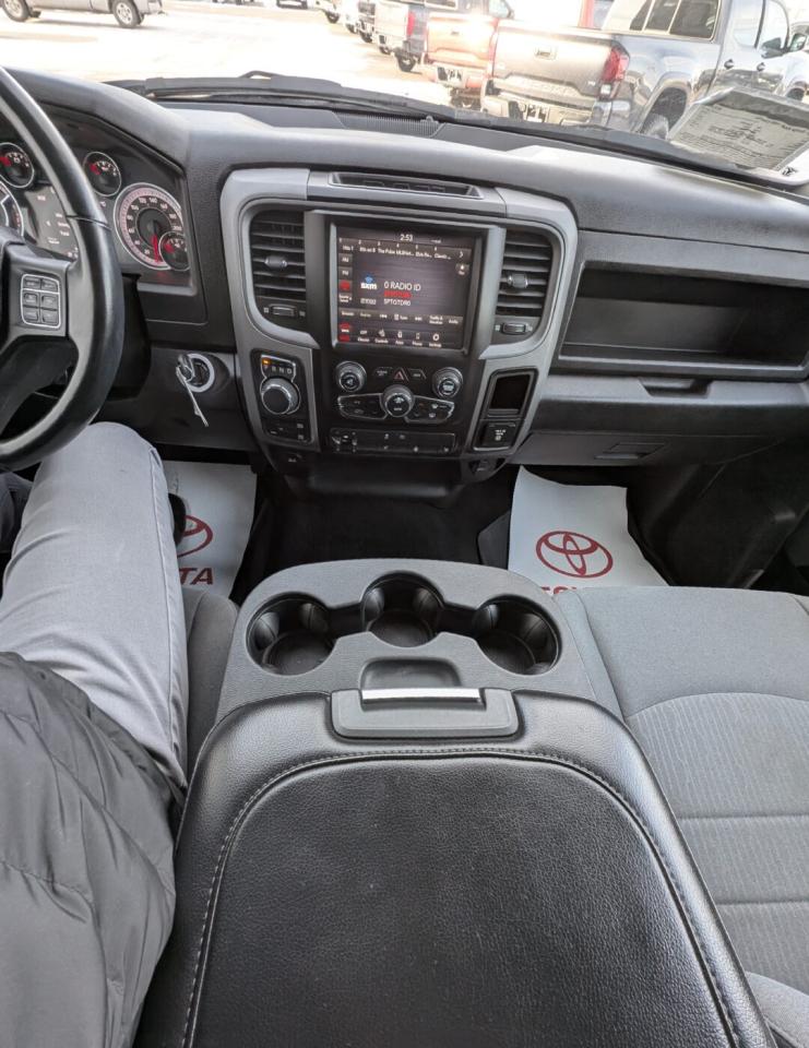 2021 RAM 1500 Classic EXPRESS Photo