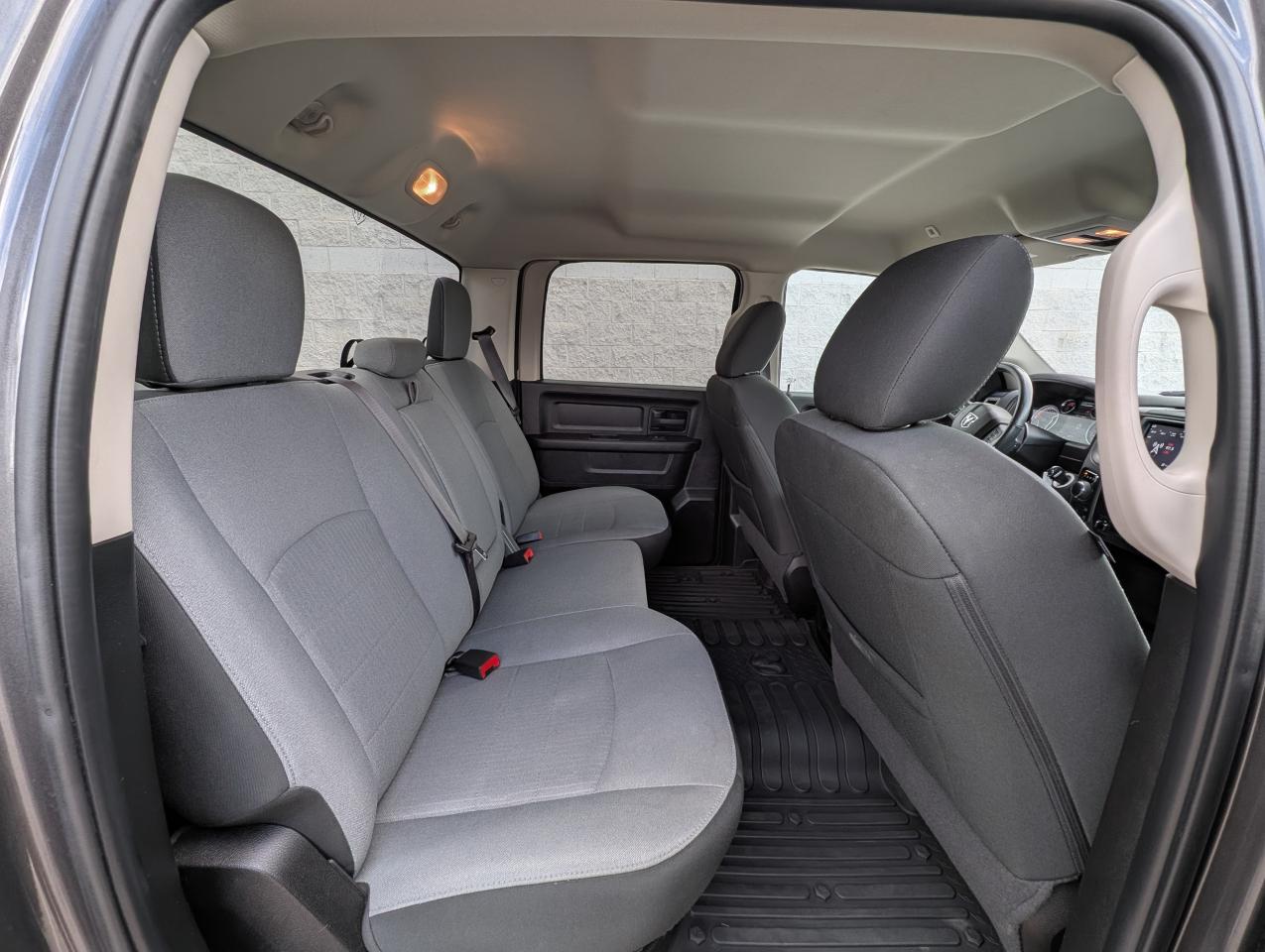 2021 RAM 1500 Classic EXPRESS Photo