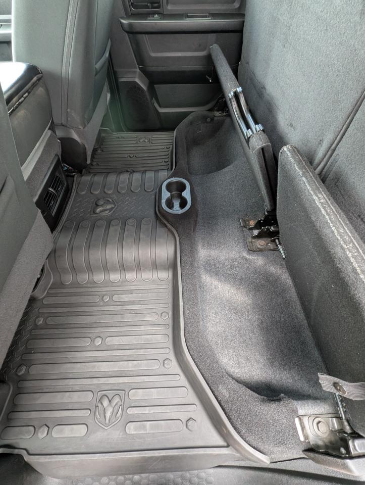 2021 RAM 1500 Classic EXPRESS Photo