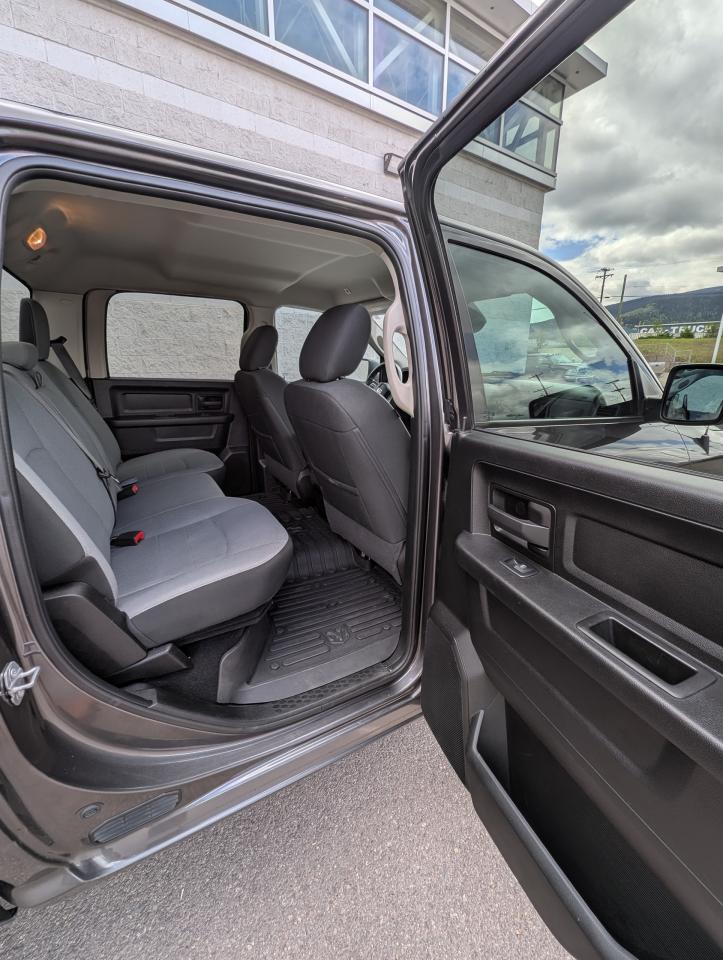 2021 RAM 1500 Classic EXPRESS Photo