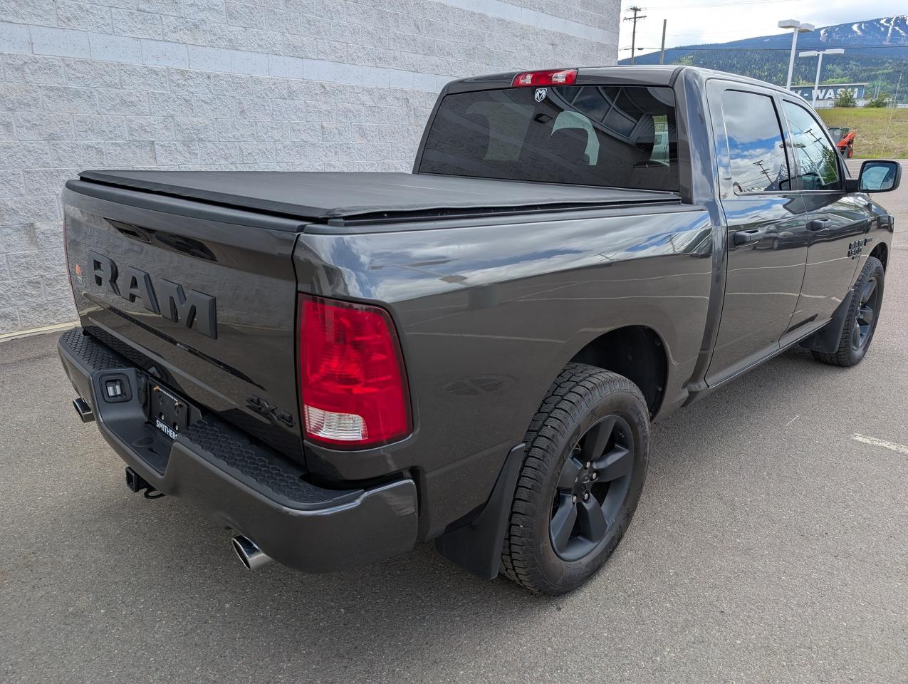 2021 RAM 1500 Classic EXPRESS Photo