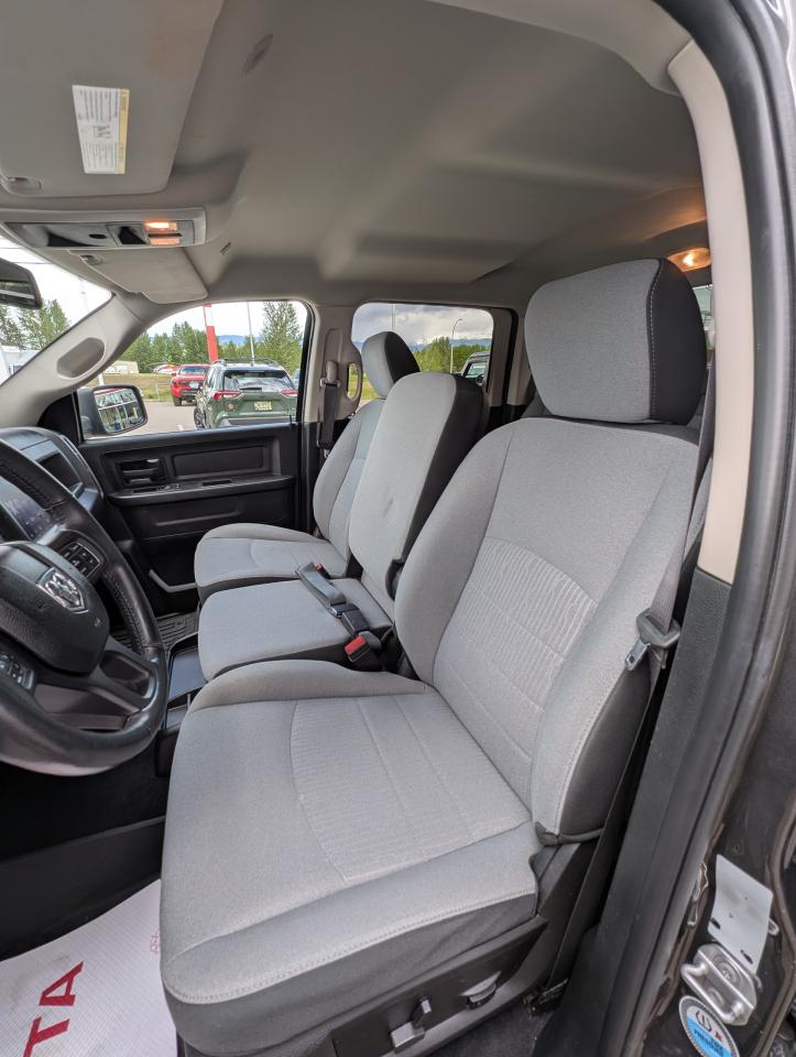 2021 RAM 1500 Classic EXPRESS Photo