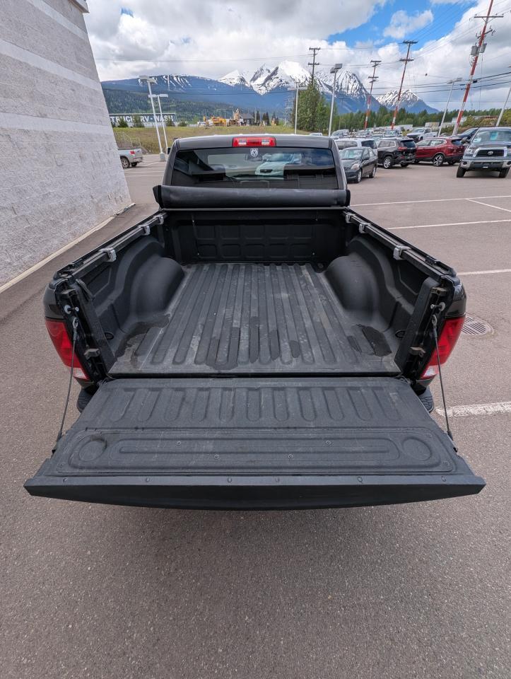 2021 RAM 1500 Classic EXPRESS Photo
