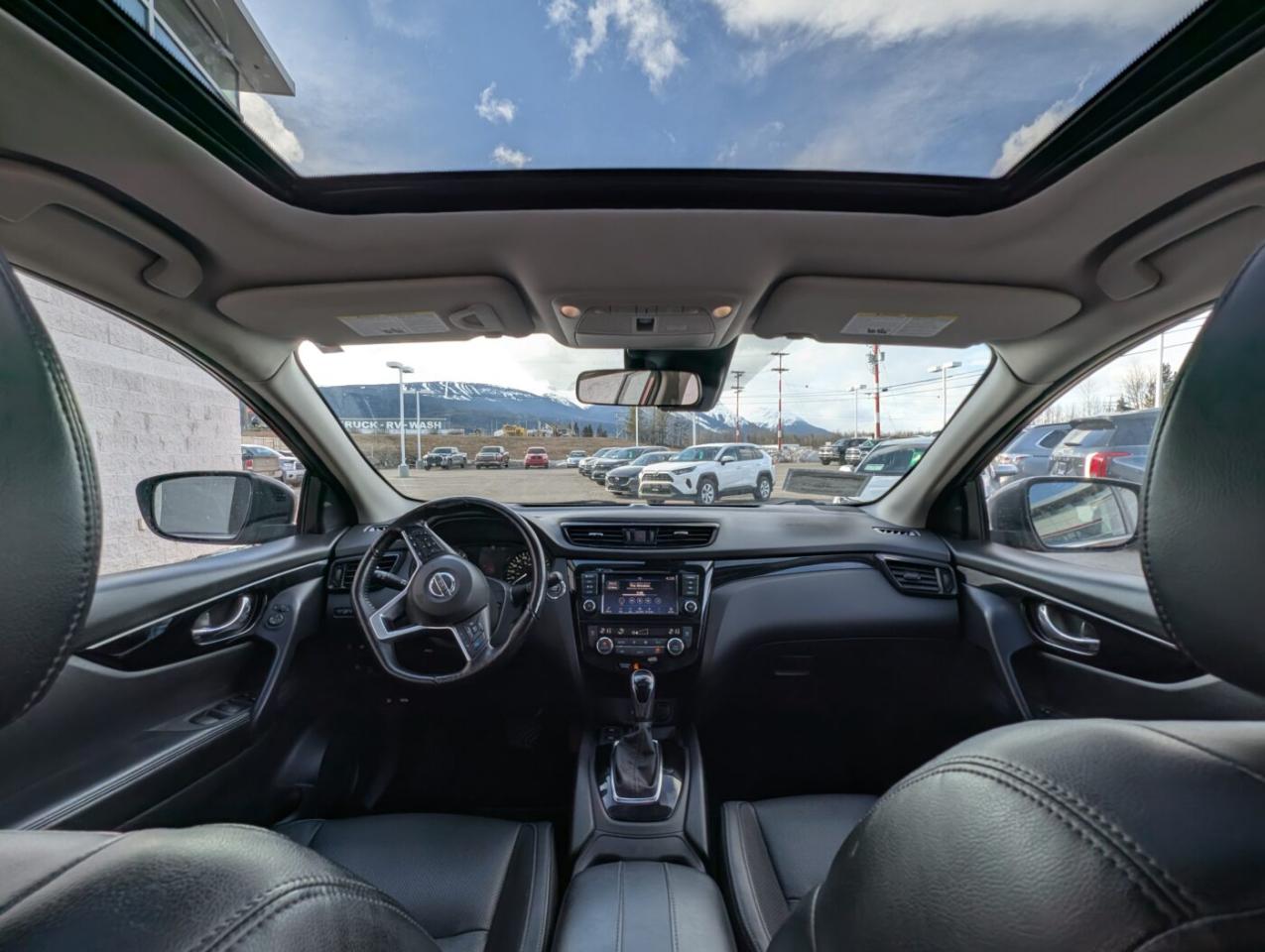 2021 Nissan Qashqai SV Photo