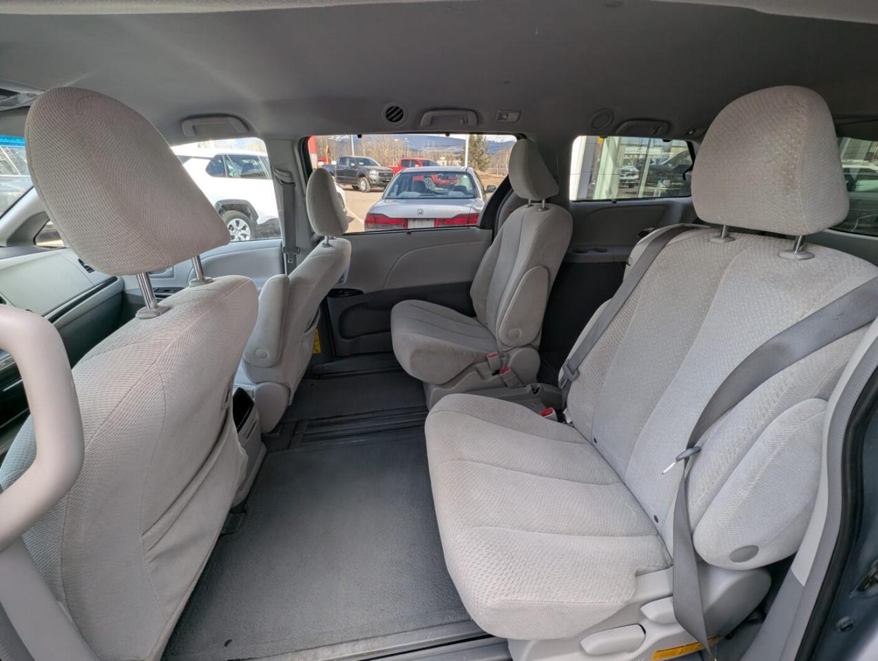 2011 Toyota Sienna LE Photo