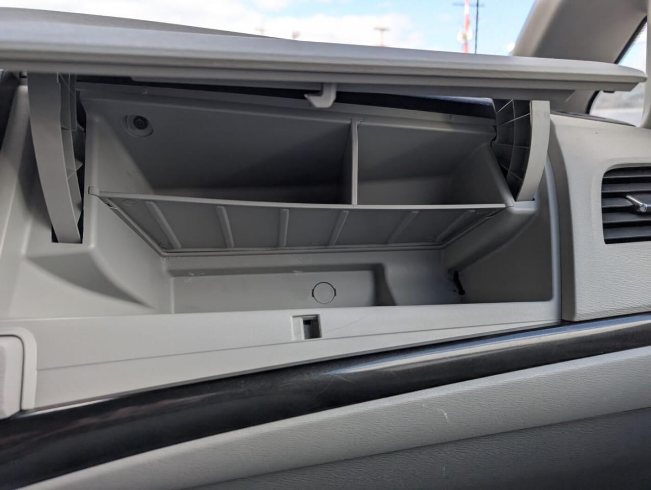 2011 Toyota Sienna LE Photo