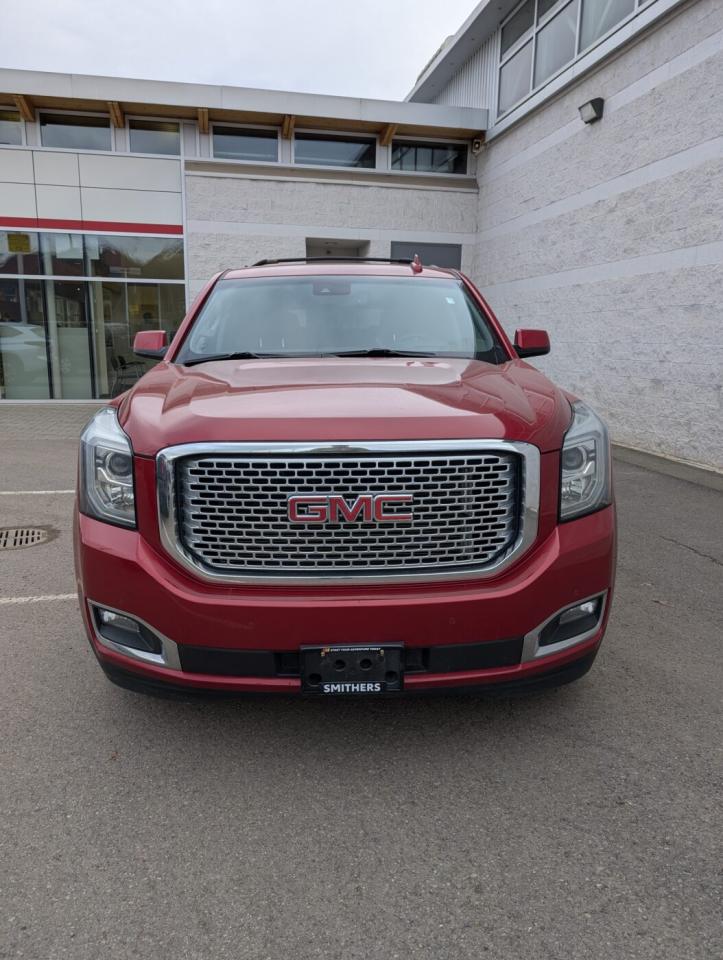 2015 GMC Yukon XL Denali Photo1