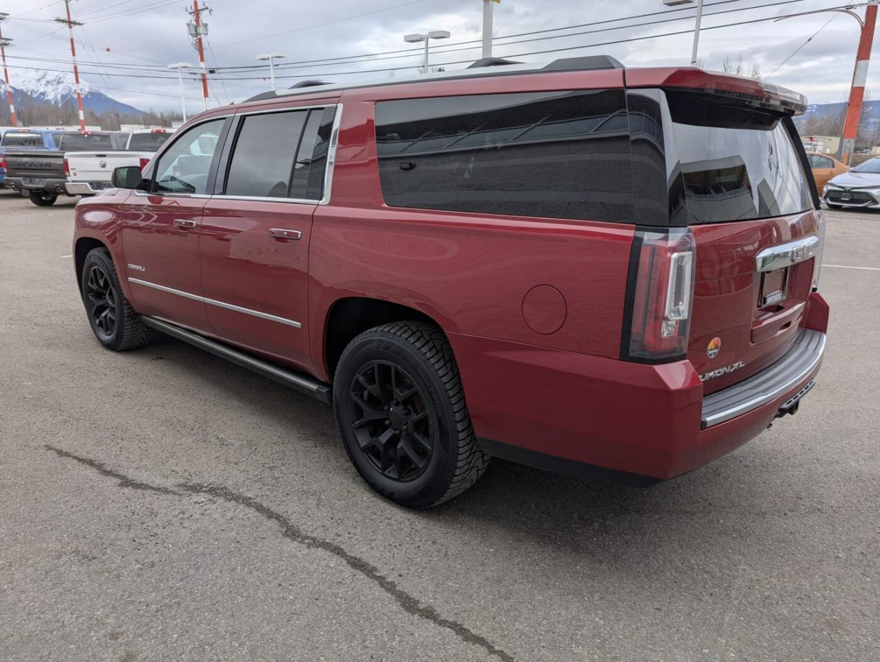 2015 GMC Yukon XL Denali Photo4