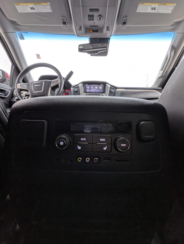 2015 GMC Yukon XL Denali Photo