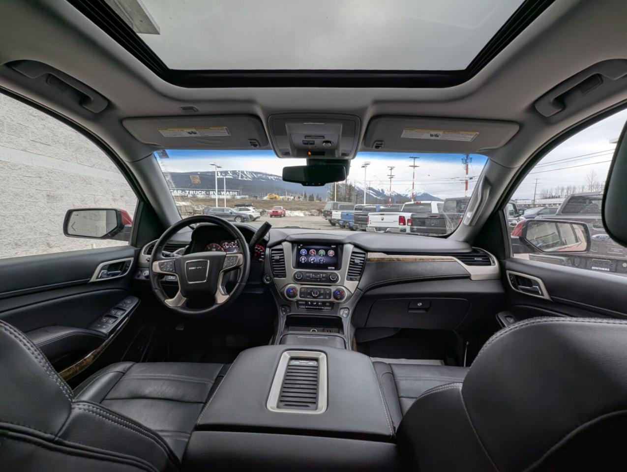 2015 GMC Yukon XL Denali Photo