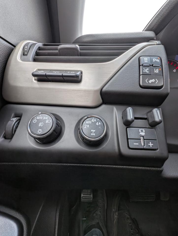 2015 GMC Yukon XL Denali Photo