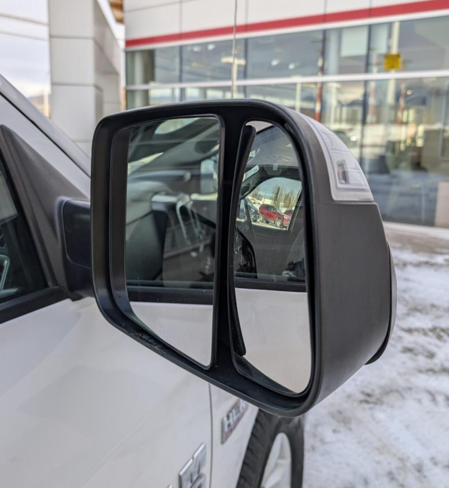 2021 RAM 1500 Classic SLT Photo