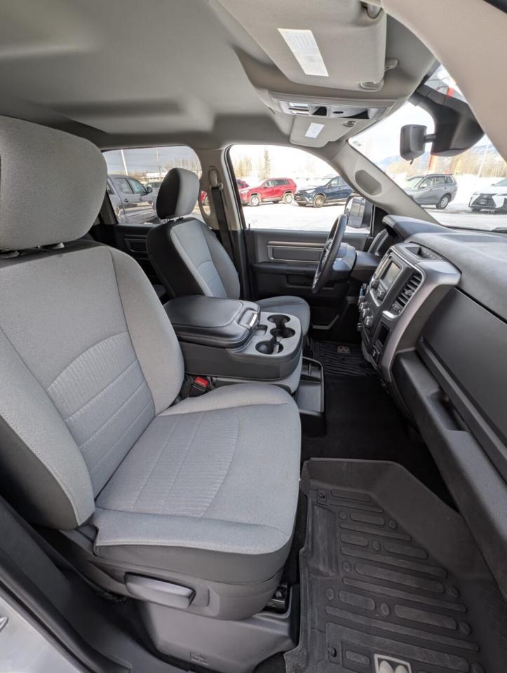 2021 RAM 1500 Classic SLT Photo