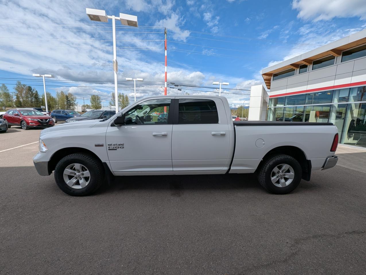 2021 RAM 1500 Classic SLT Photo3