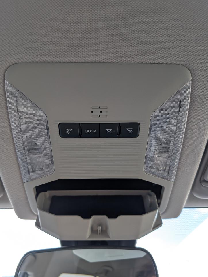 2022 Toyota RAV4 LE Photo