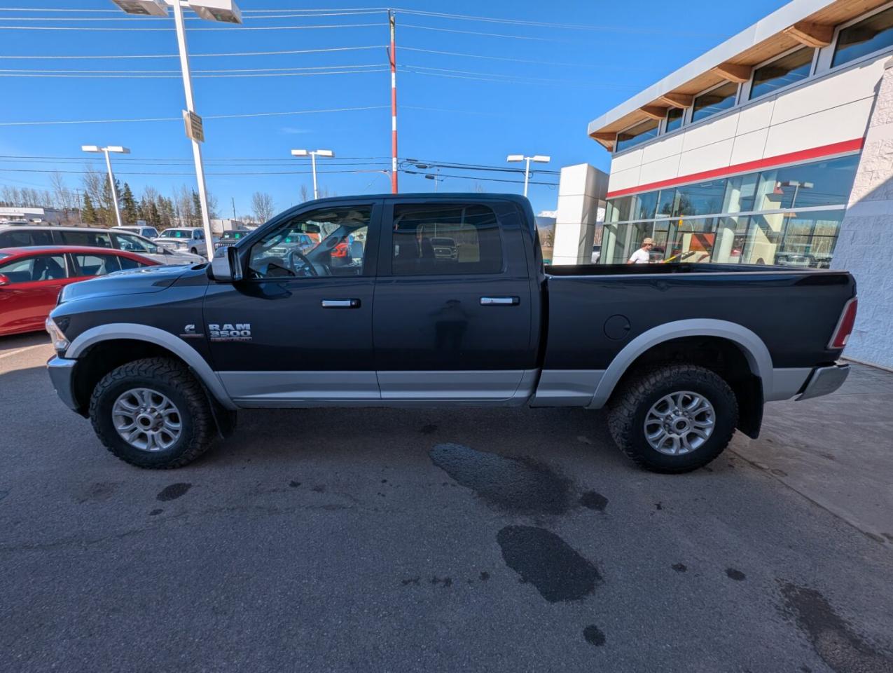 2016 RAM 3500 Laramie Photo3
