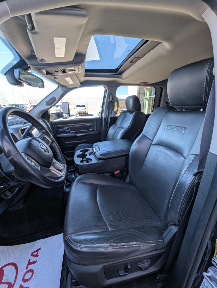 2016 RAM 3500 Laramie Photo